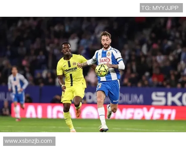 比利亚雷亚尔2-0瓦伦西亚，莫雷诺点射，科梅萨尼亚确定胜局